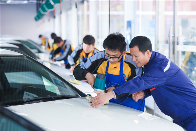 想開汽車美容店，去哪里學專業技術？