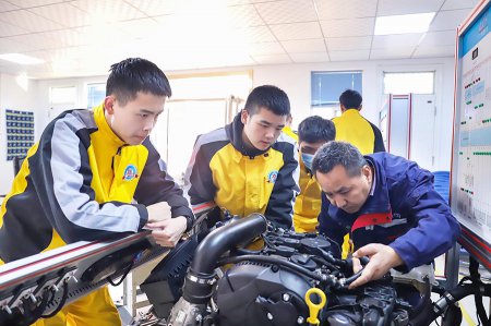 在西安，想開一個汽車維修店或汽車美容店得多少錢，需要準備些什么？